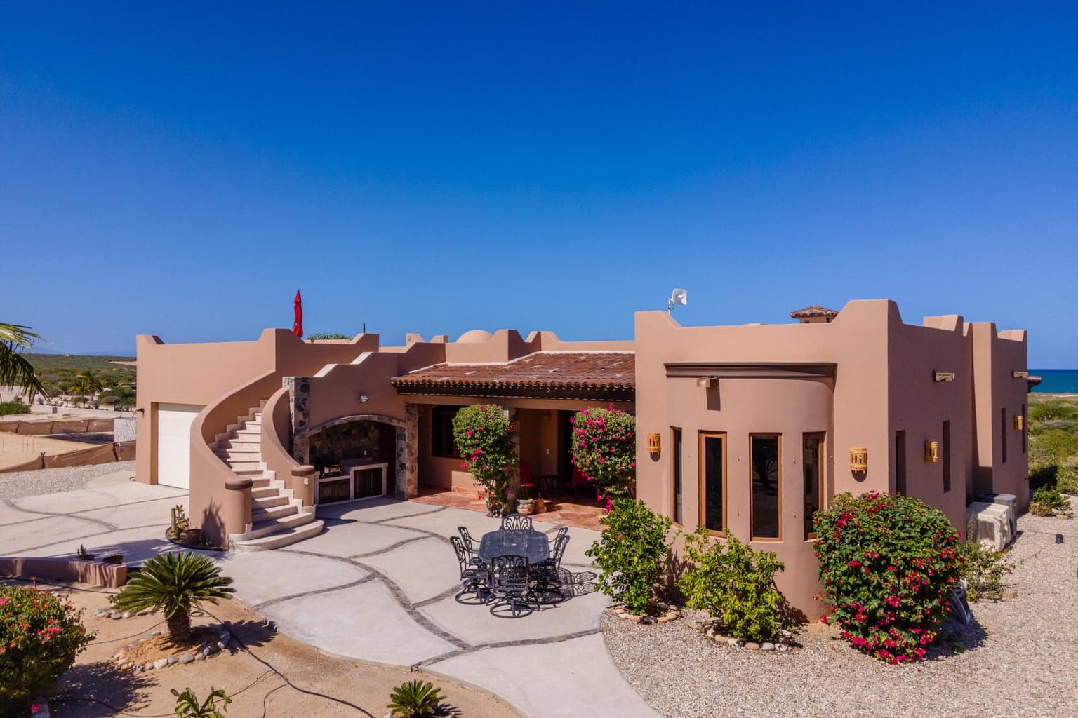 D8 Ave Sierra Vista, Casa del Cielo, East Cape