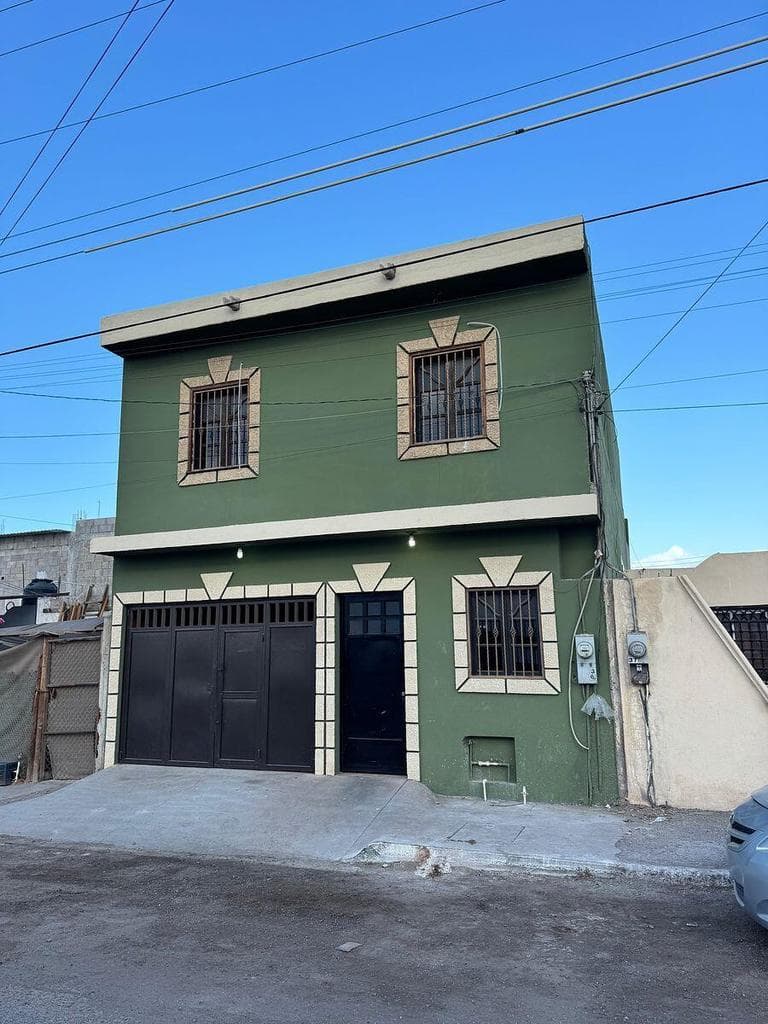 Piccolo E Salvat y Laimones, Casa Piccolo, Loreto